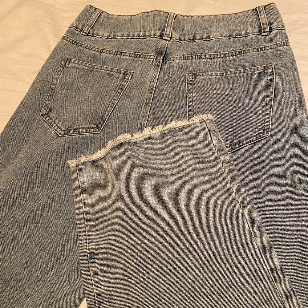 Wide Leg High Waisted Double Button Jean